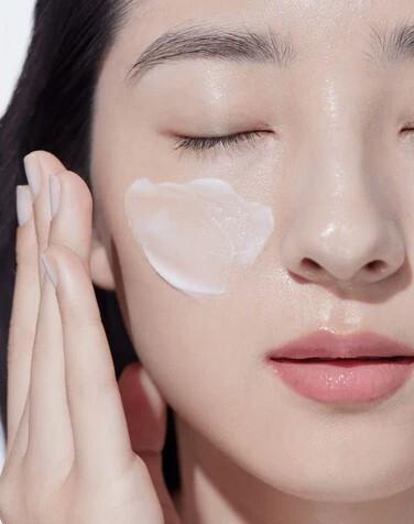 Chill-Proof Your Skin: Top 10 Winter Face Moisturizers